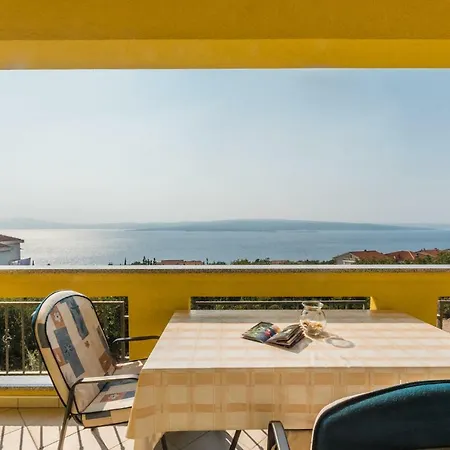 Sea & Island View *