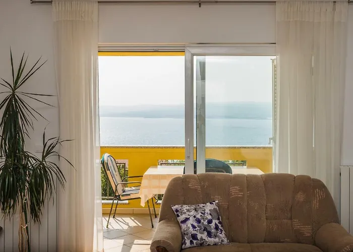 Sea & Island View *