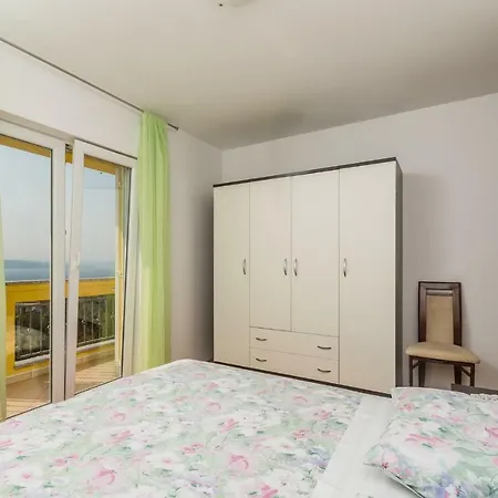 Sea & Island View *